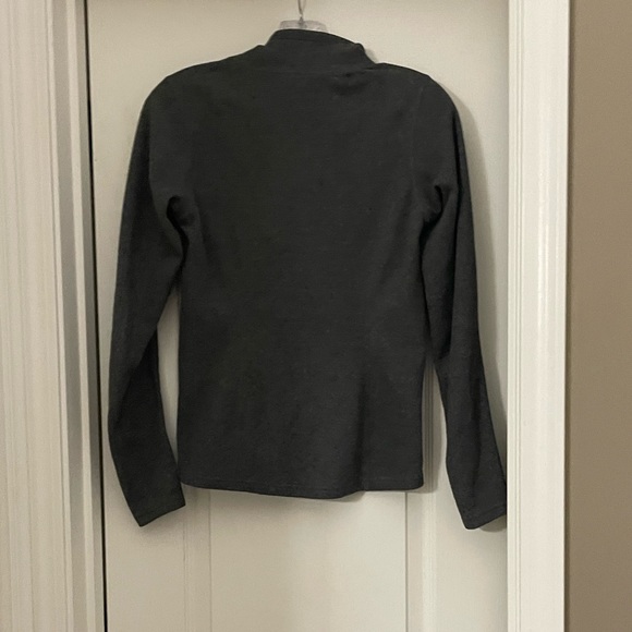 North face grey zip up xs. Great condition grey - Picture 3 of 3